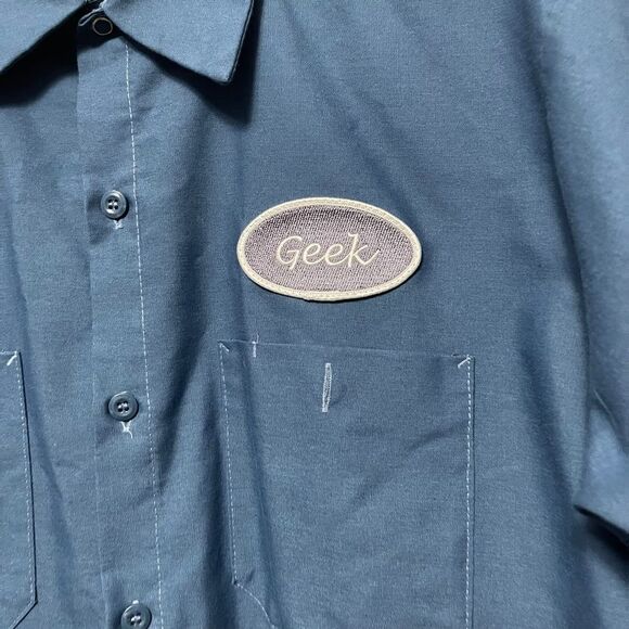 THINK GEEK Men’s Geek Patch Short Sleeve Button Up Shirt L - Picture 2 of 5